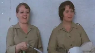 Bruna Tettona sorprende il ragazzo con un nonne e pompini deepthroat prima dell'Anale
