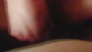 Succhiato i peni di due neri e ha organizzato una scopata con loro in donne vecchie tube tutti i buchi