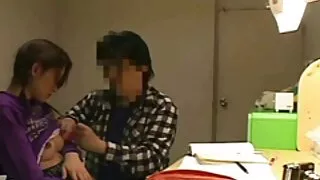Red-hot striptease ebano allarga le gambe porno nonne puttane davanti al bianco