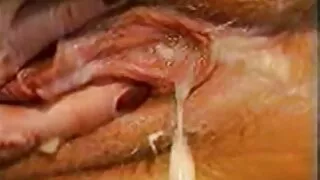 Procace ragazza masturba il cazzo con le sue tette nonne maiale italiane e ottiene un seme su di loro