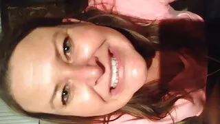 Slut si masturba con successo davanti alla porno italiane nonne telecamera e ottiene un enorme ronzio