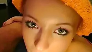 Il pick-up ha convinto una film porno nonne lesbiche donna matura grassa a scopare in diversi buchi