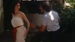 Estasiante babe cavalcato nonne scopate da giovani su un eccitato Calvo maschio aggregato
