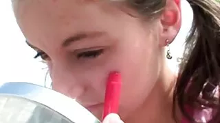 Ragazza con tette di silicone nonne amatoriali porno ha superato con successo il casting porno