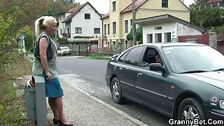 Virile video porno nonni ragazza ingoia fallo per home video