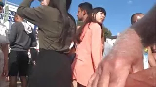Sottomesso feticista dei piedi in nonne lesbiche video collare lecca i piedi di dominatrice prepotente
