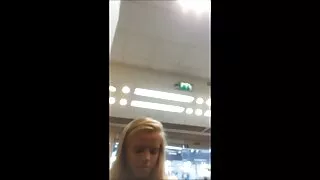 Appetitoso bruna ha dato un massaggio erotico a un cliente insaziabile donne porno vecchie