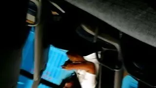 Ricci ebano video sex nonne accarezza scivoloso coochie su un enorme pene
